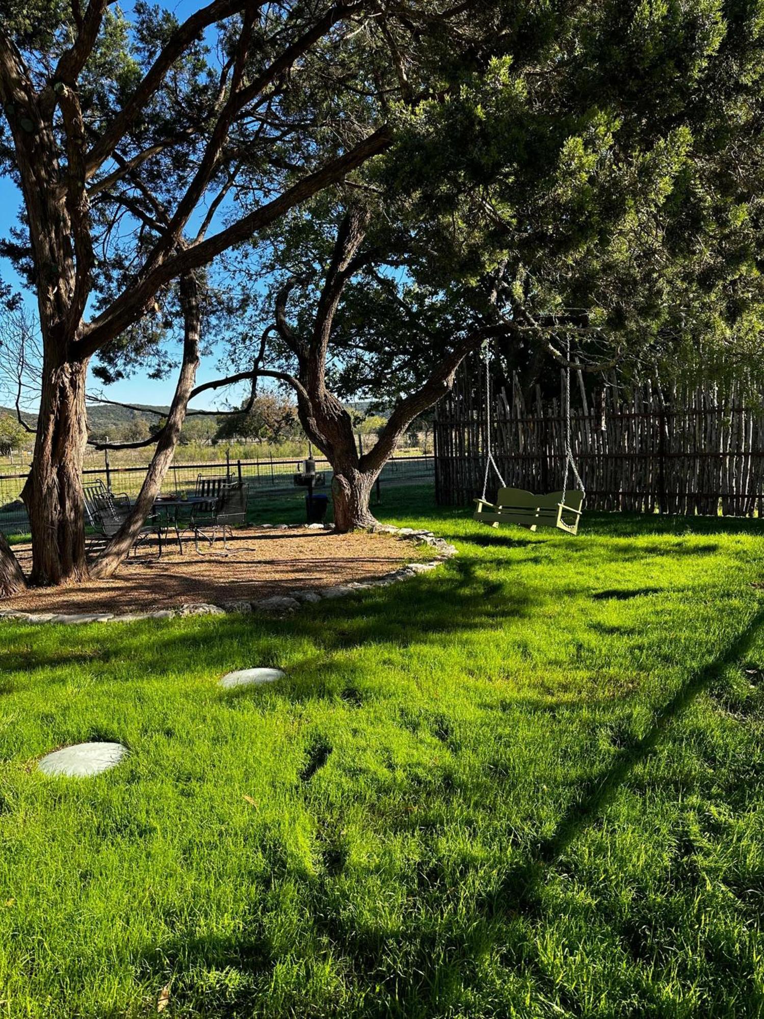 Montesino Ranch Lodging Villa Wimberley Exterior photo